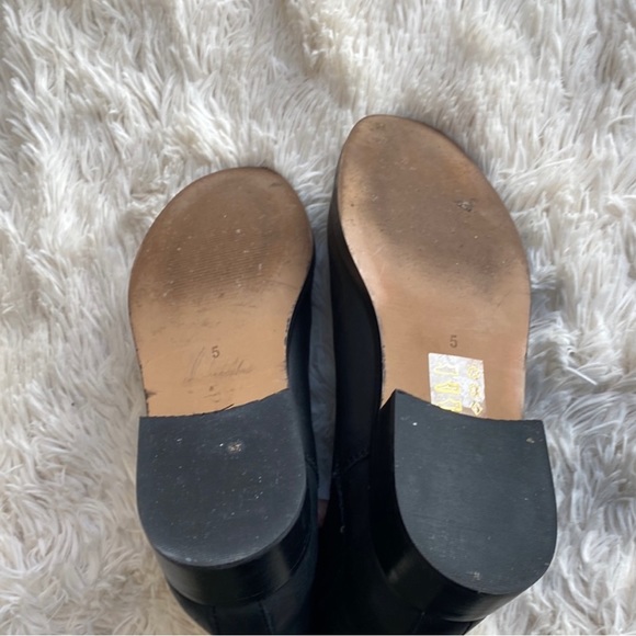 Madewell Leather Chelsea Boot - Picture 8 of 8